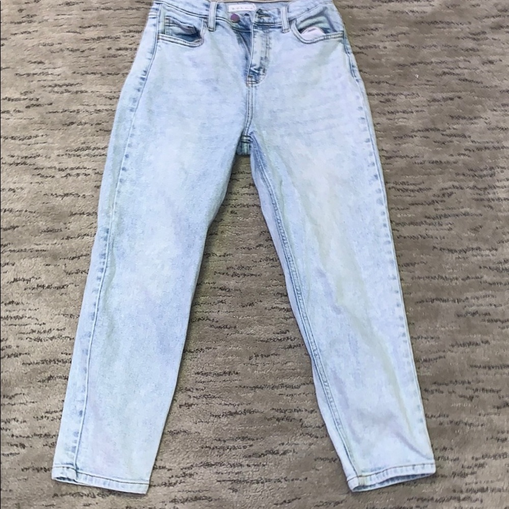 light wash jeans
